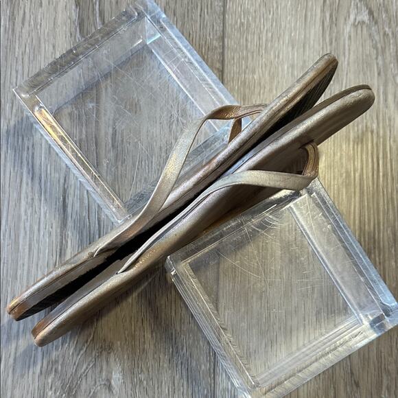 TKEES Gold Glitter Sandals - Picture 5 of 8